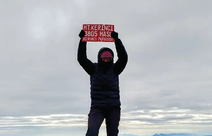 Dina Lailawati - Summit Kerinci