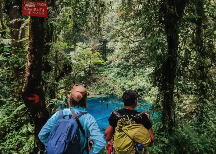 2 Italian enjoy Lake Kaco